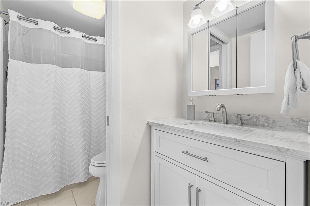 1250 Tennisplace Ct B32 Property Photo 9