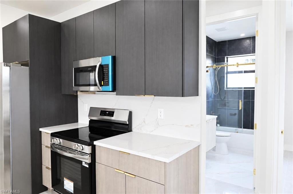 1139 Ebert St E Property Photo 7