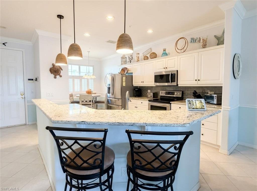 20061 Sanibel View Cir 103 Property Photo 6