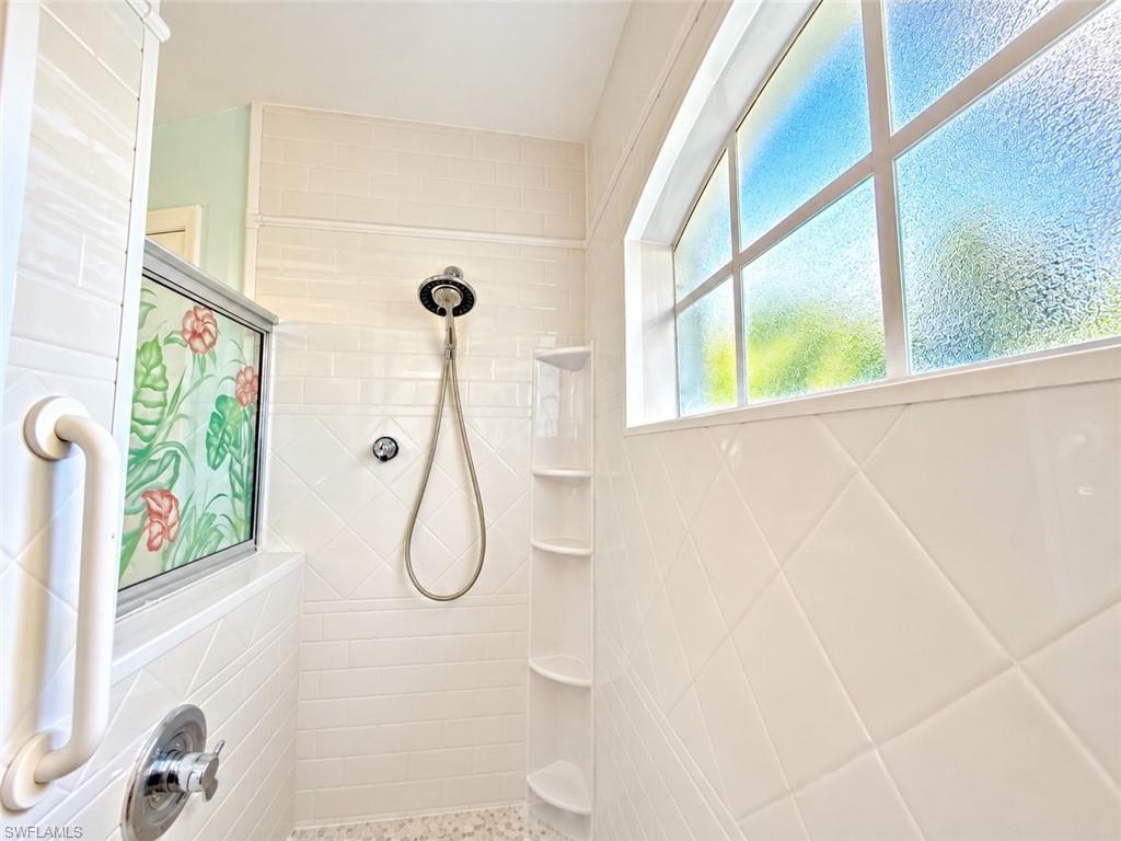 2208 Nw 1st Pl Property Photo 16