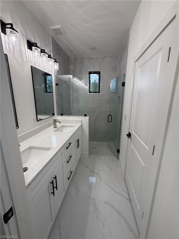 926 Danube St Property Photo 9