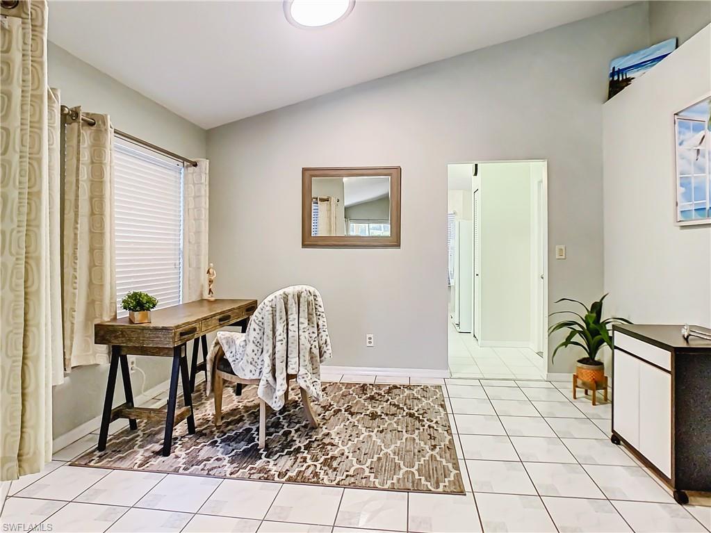 13641 Admiral Ct Property Photo 9