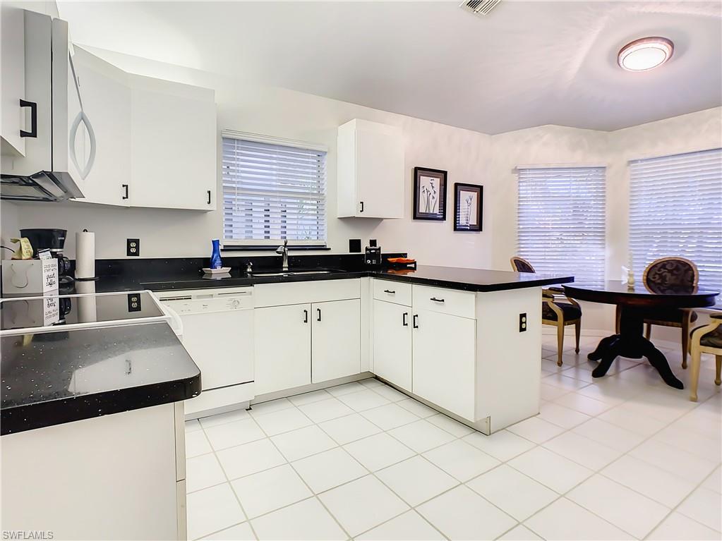 13641 Admiral Ct Property Photo 11