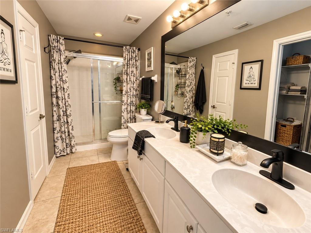 1064 Winding Pines Cir N 203 Property Photo 10