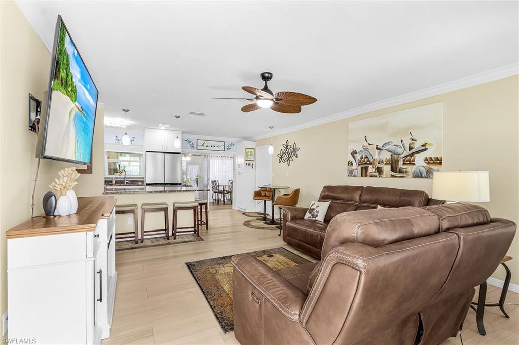 2073 E Tobago Cir Property Photo 5