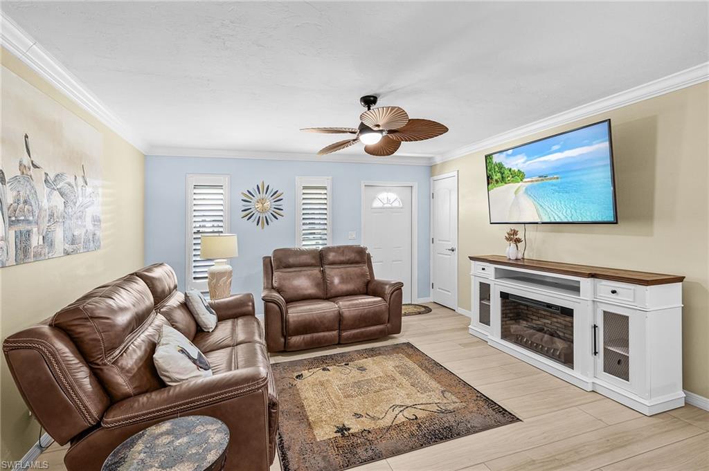 2073 E Tobago Cir Property Photo 6