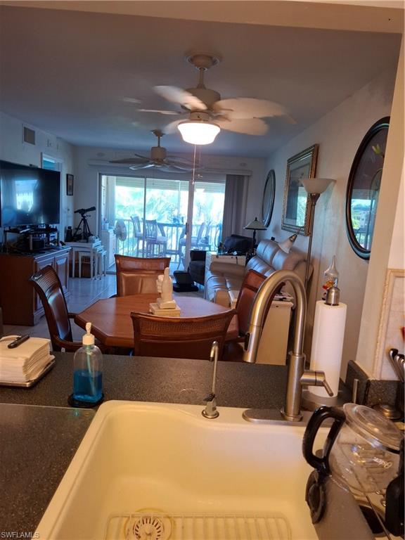 1018 Manatee Rd E307 Property Photo 9