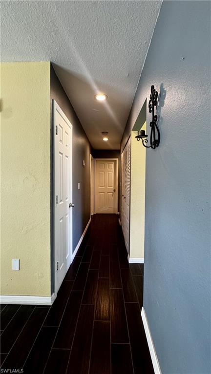 4050 S Edgewater Cir Property Photo 4