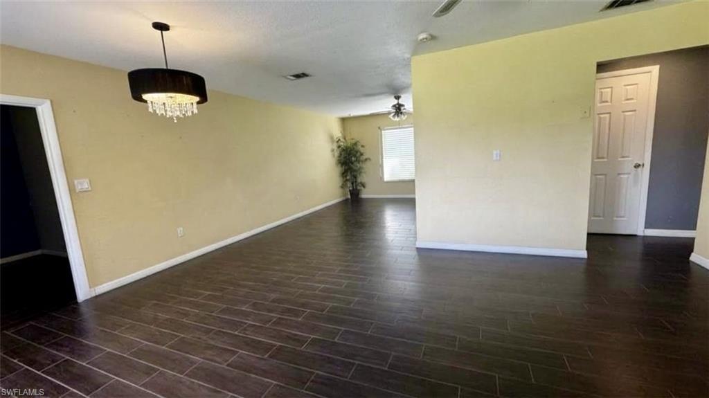 4050 S Edgewater Cir Property Photo 5