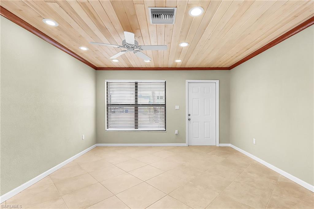 2371 Baybreeze St Property Photo 8