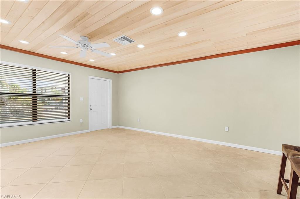 2371 Baybreeze St Property Photo 9