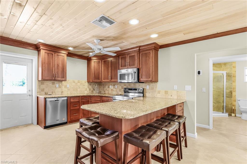 2371 Baybreeze St Property Photo 11