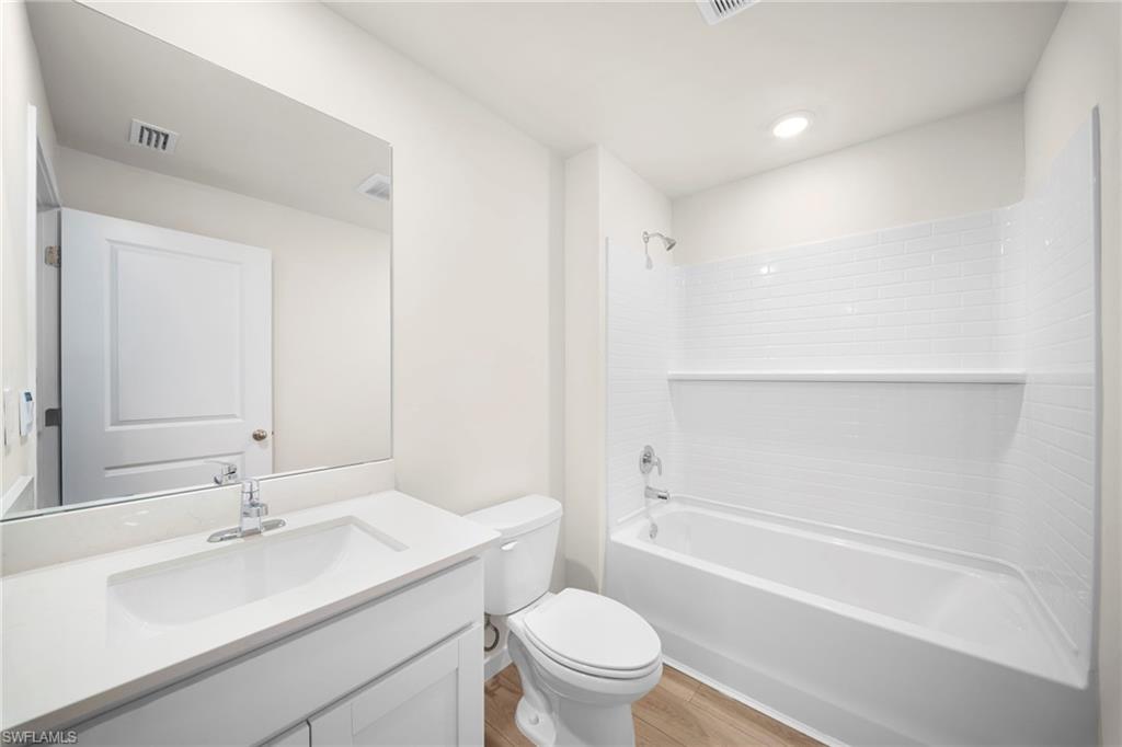 914 Sw 33rd Ter Property Photo 23