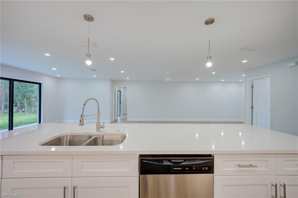 3111 Sunshine Blvd Property Photo 10
