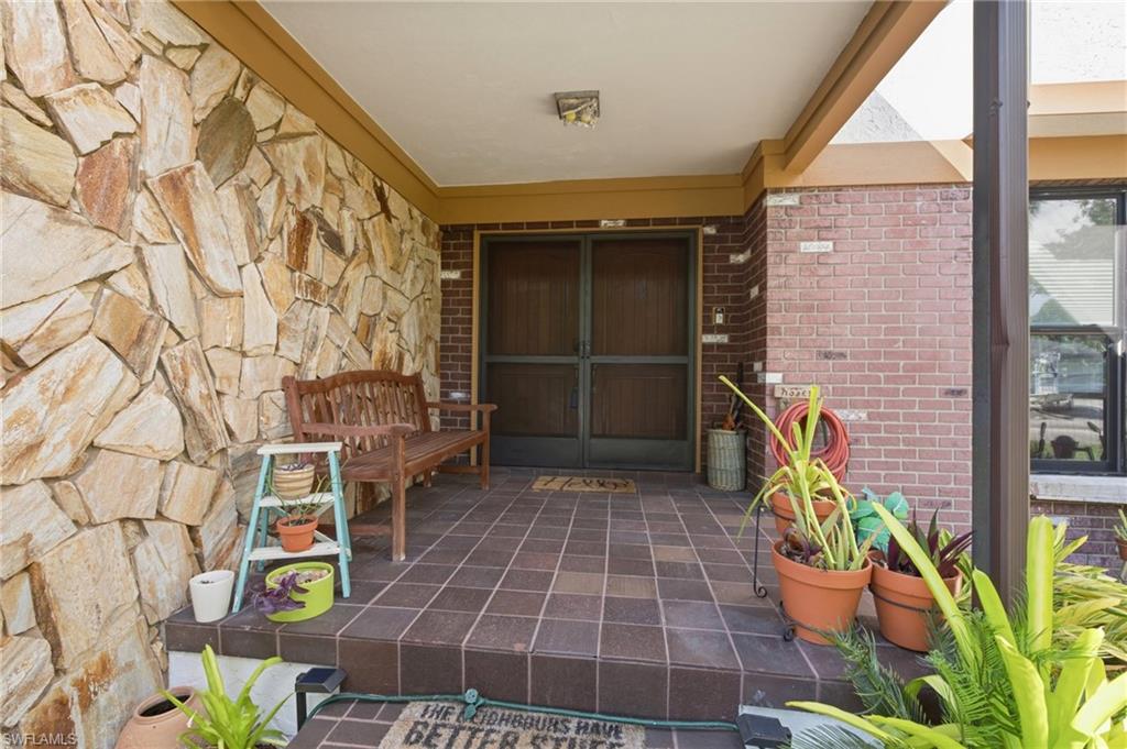 15890 Dorth Cir Property Photo 4