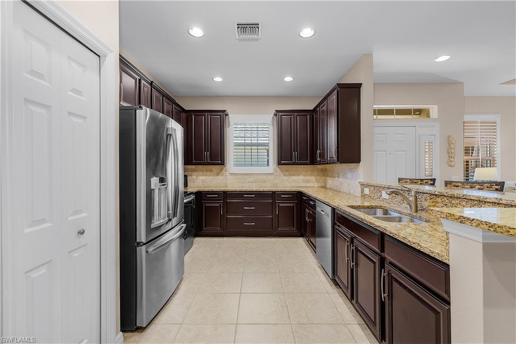 9901 Palmarrosa Way Property Photo 11