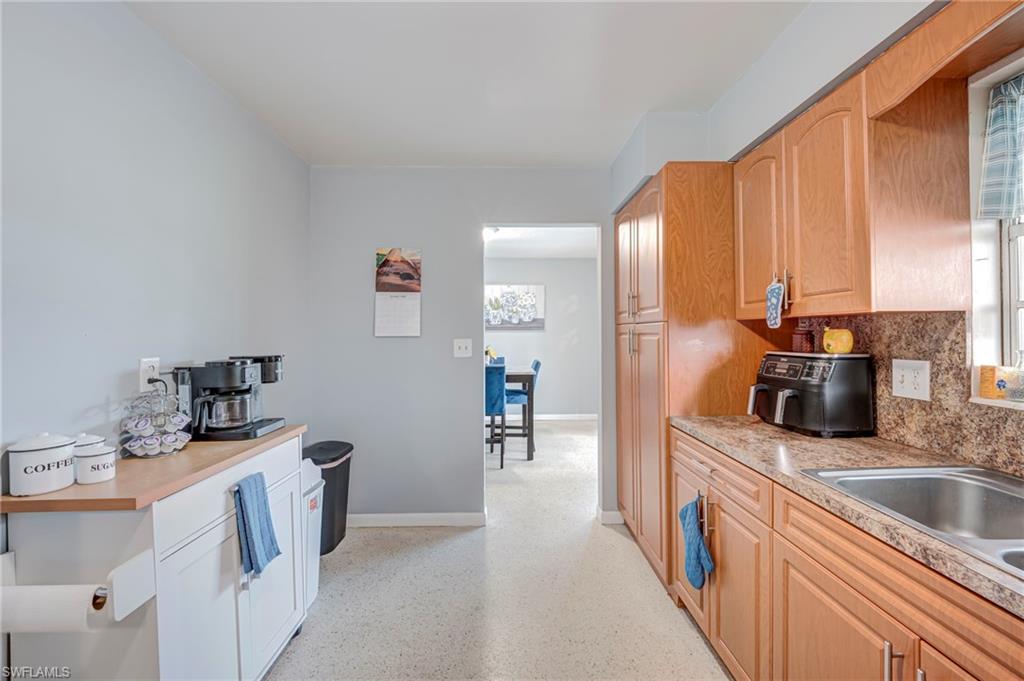 501 Parkside St Property Photo 10