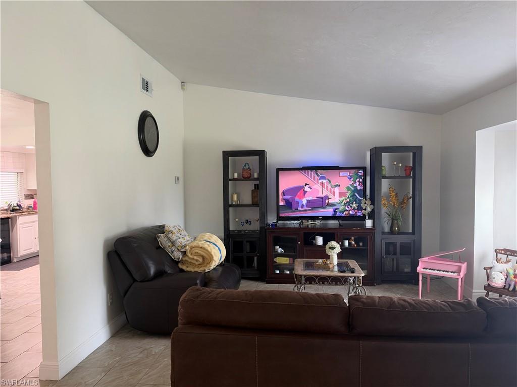 279 Ground Dove Cir Property Photo 6