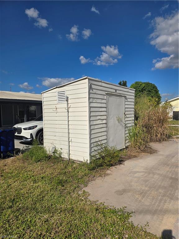 4920 Flamingo Dr Property Photo 2