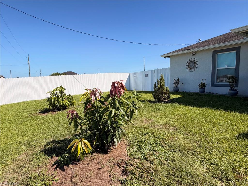 9001 N Indio Cir Property Photo 6