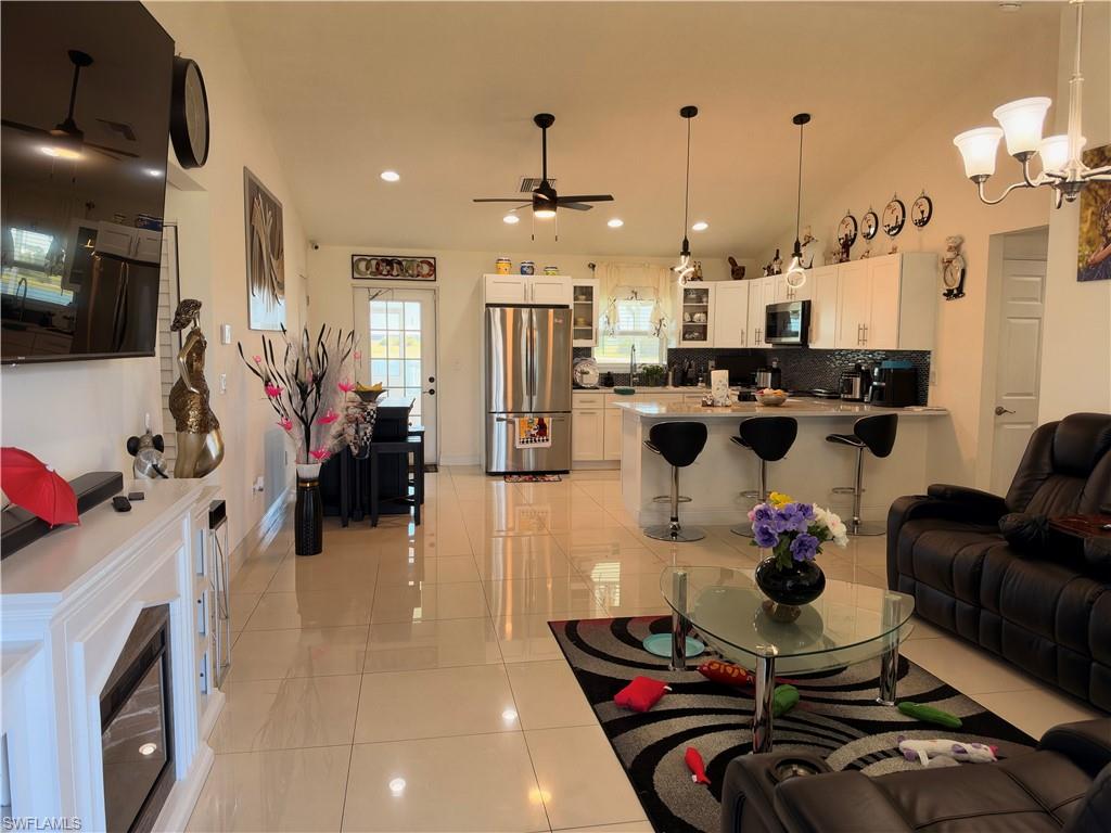 9001 N Indio Cir Property Photo 7
