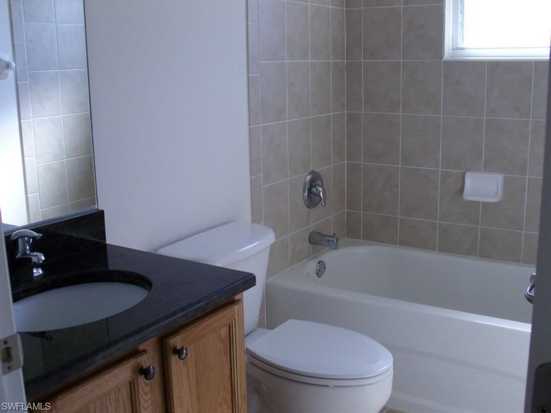 924 Hollister Ave Property Photo 5