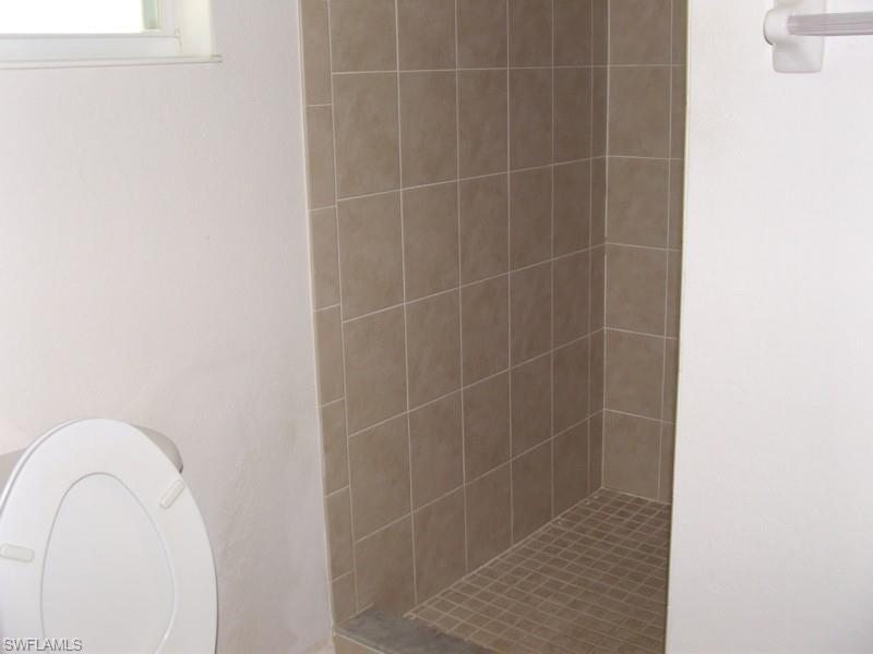 924 Hollister Ave Property Photo 9