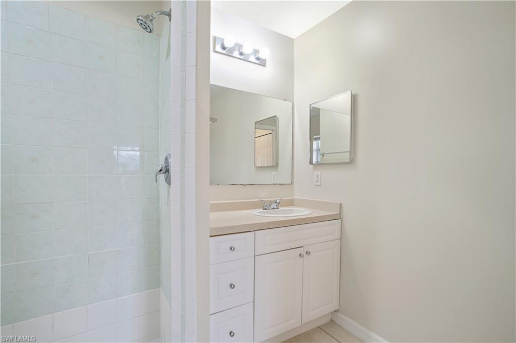 1020 Se 26th Ter Property Photo 13