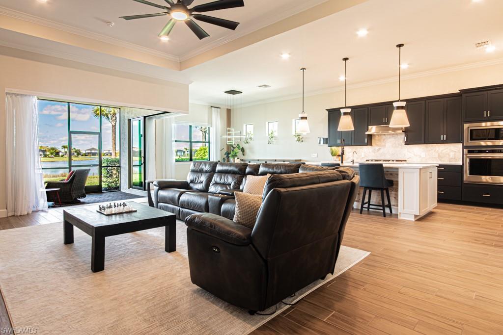 20370 Napa Loop Property Photo 3