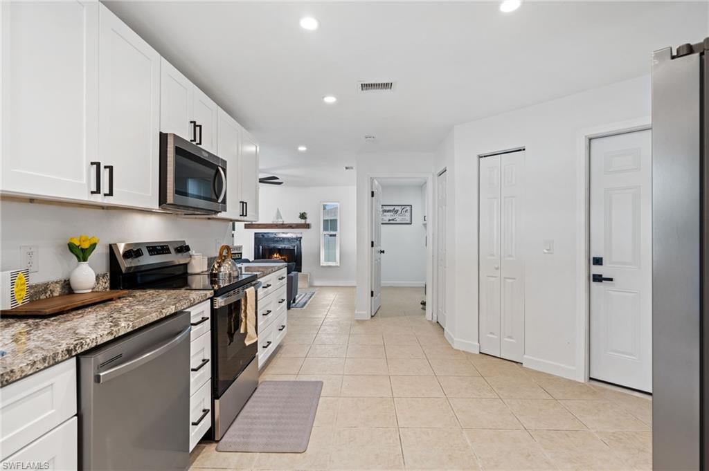 6060 Macbeth Ln Property Photo 10