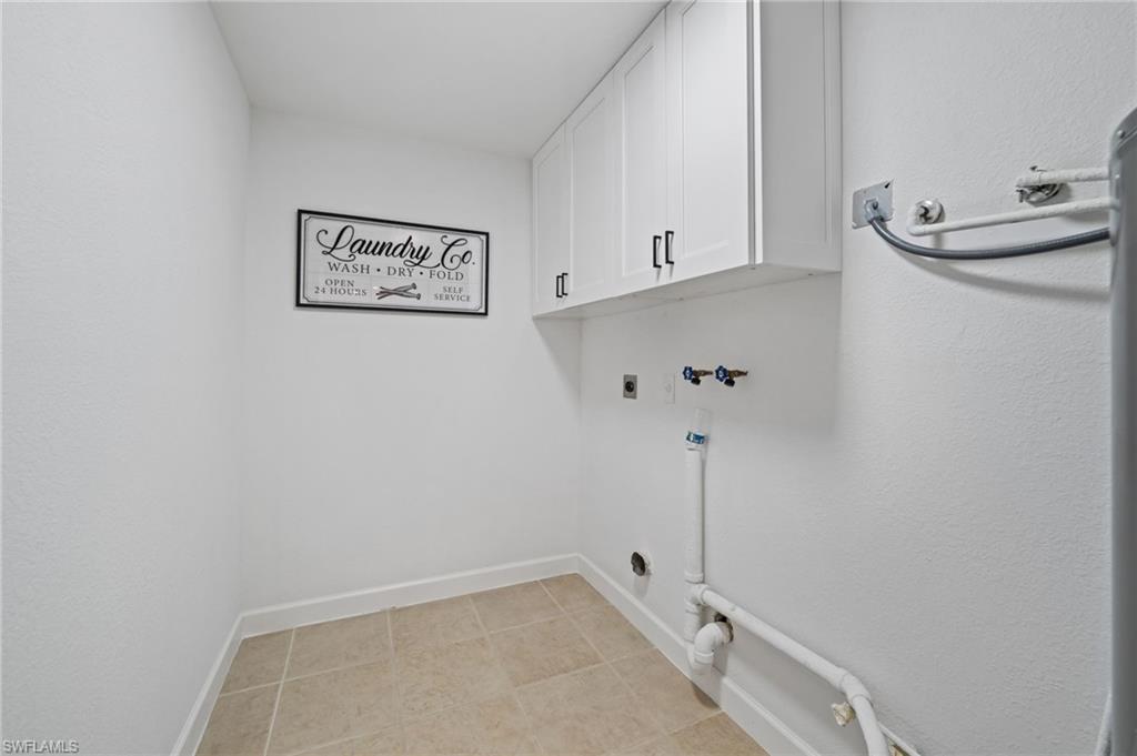 6060 Macbeth Ln Property Photo 13
