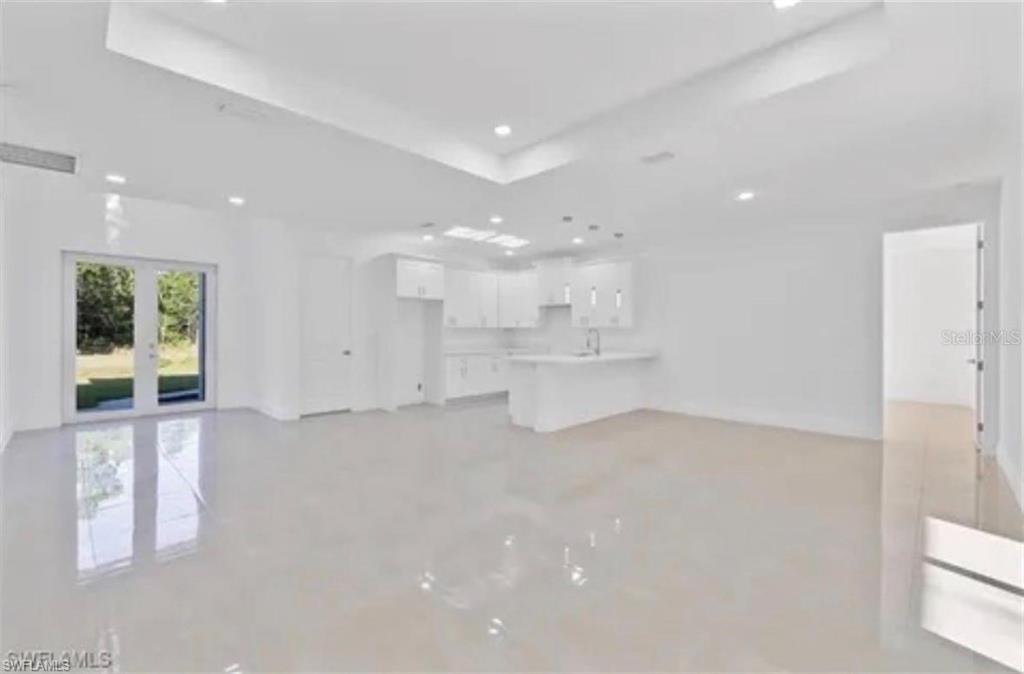 150 Bell Blvd S Property Photo 4