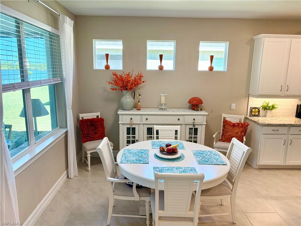 394 Spring Hill Lake Loop Property Photo 8