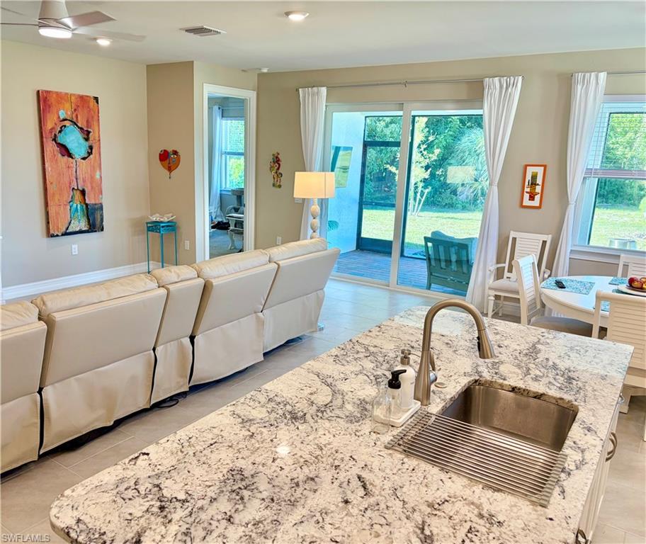 394 Spring Hill Lake Loop Property Photo 31