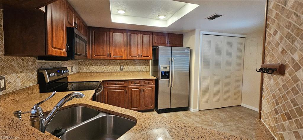 9640 Windsor Gardens Ln 104 Property Photo 5
