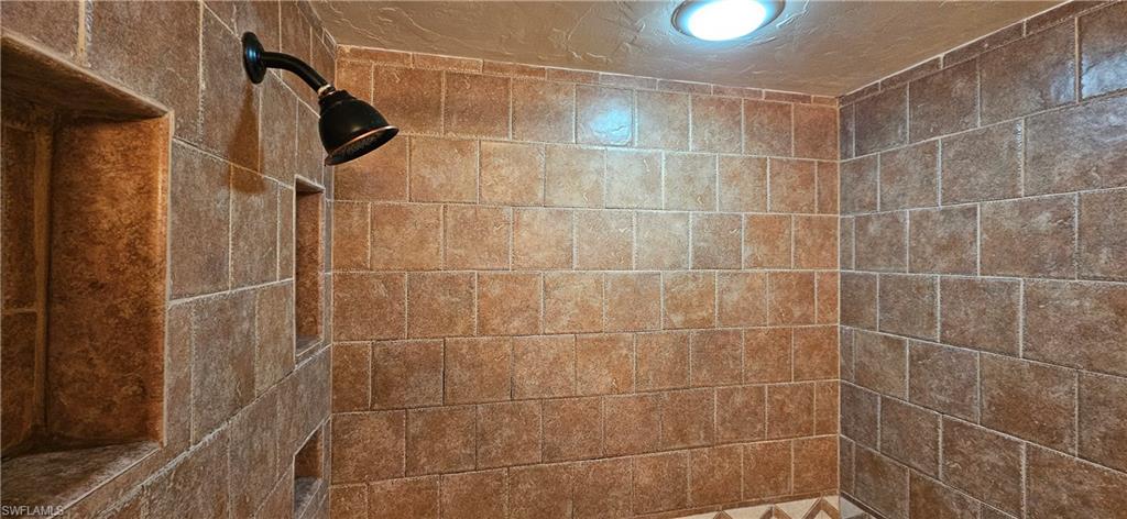 9640 Windsor Gardens Ln 104 Property Photo 13