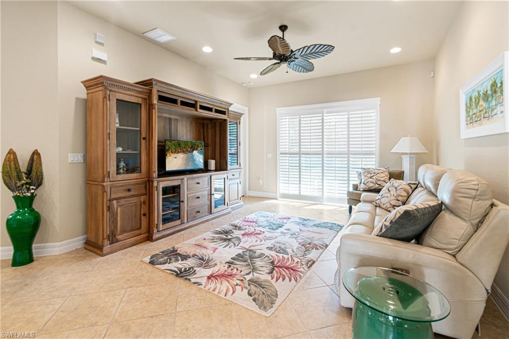 10535 Carolina Willow Dr Property Photo 3