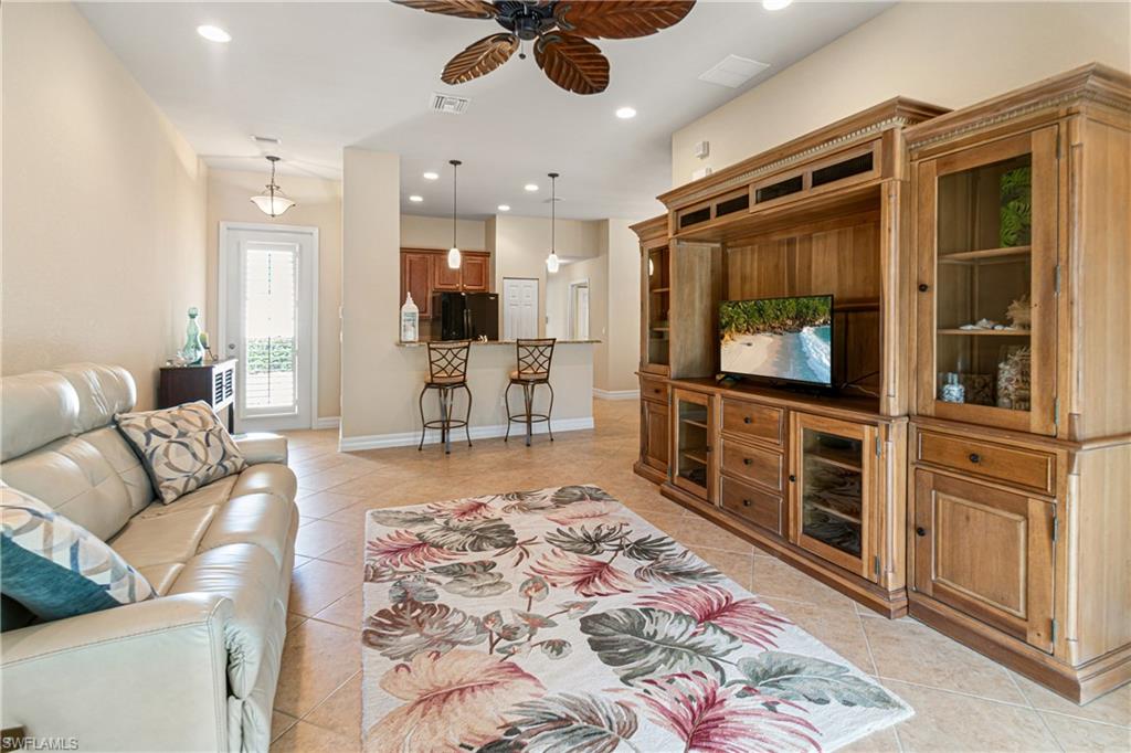 10535 Carolina Willow Dr Property Photo 4