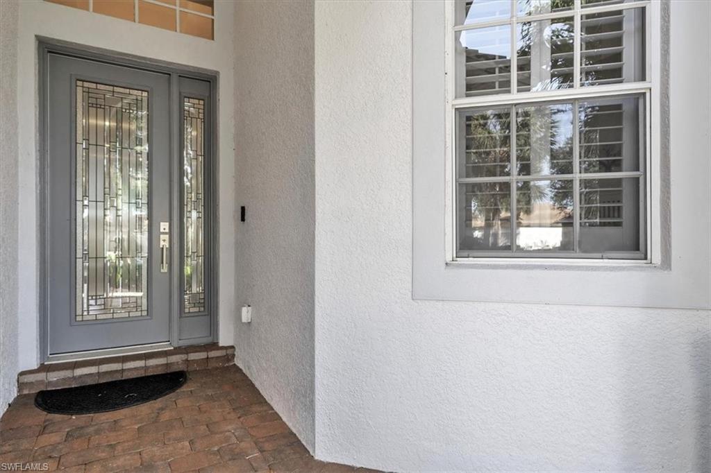 3910 Lakeview Isle Ct Property Photo 4