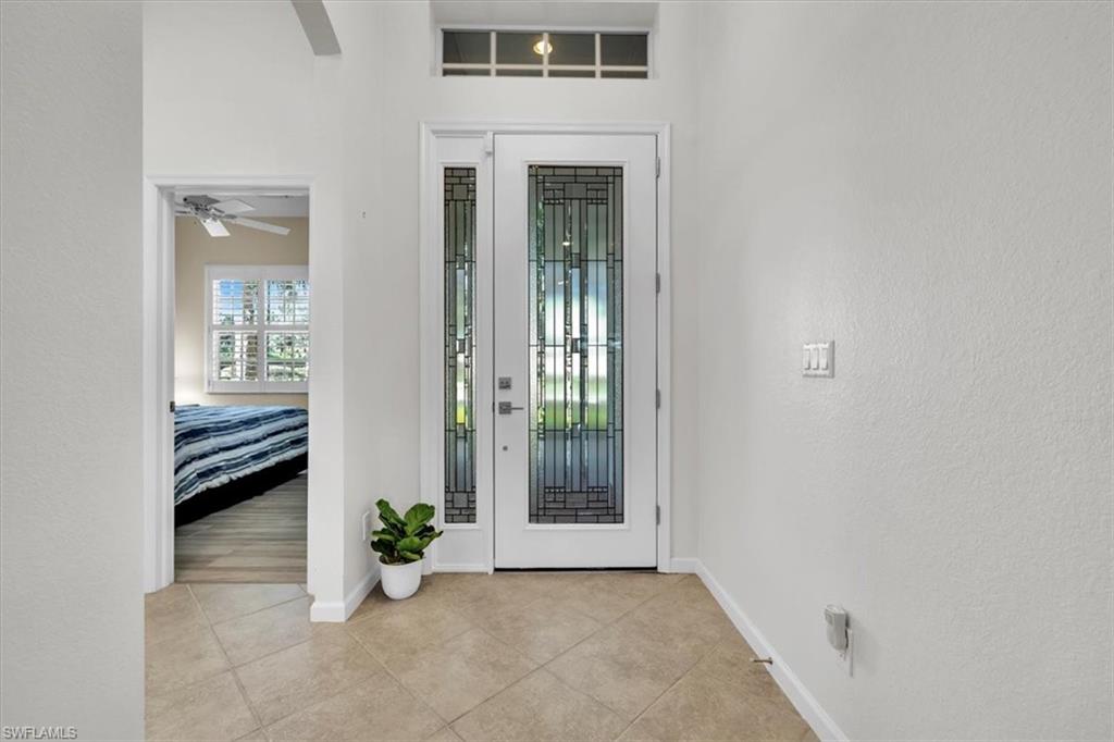 3910 Lakeview Isle Ct Property Photo 5