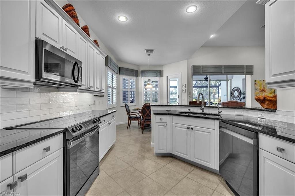 3910 Lakeview Isle Ct Property Photo 21