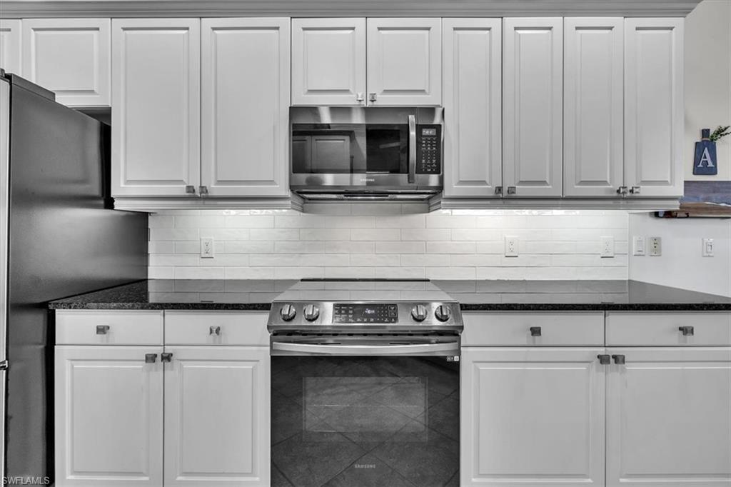 3910 Lakeview Isle Ct Property Photo 23