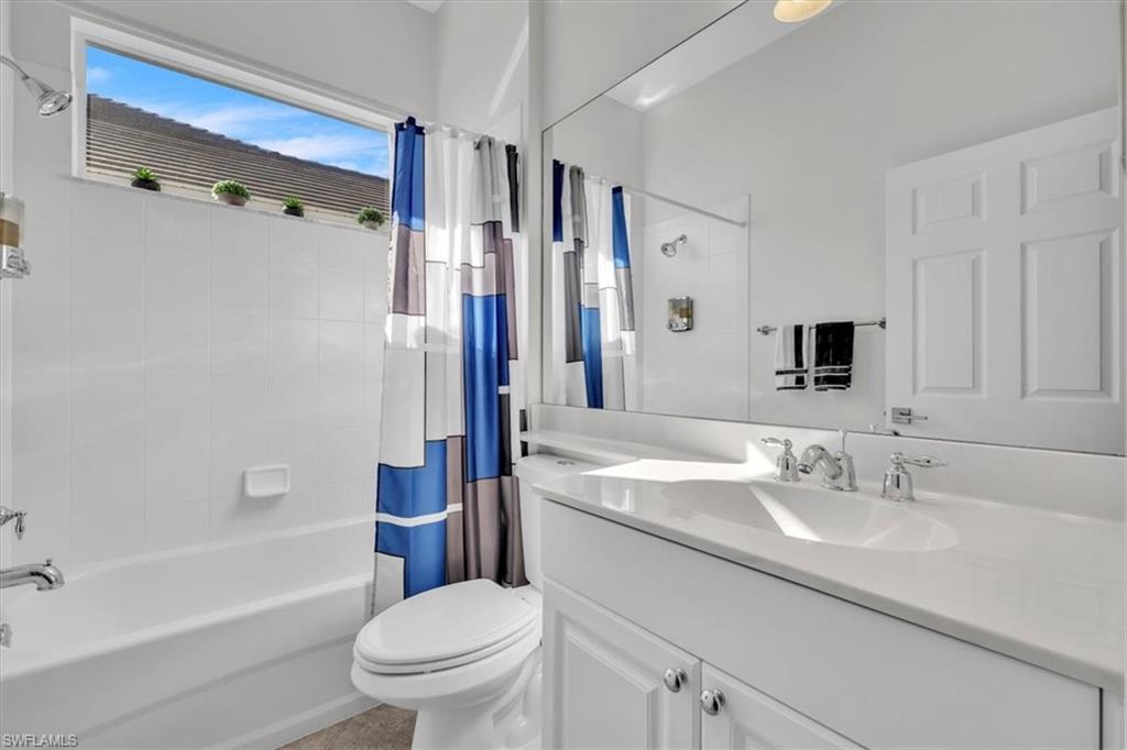 3910 Lakeview Isle Ct Property Photo 48
