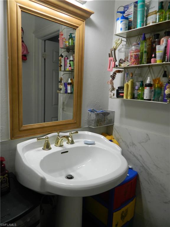 7513 Morgan Rd Property Photo 6