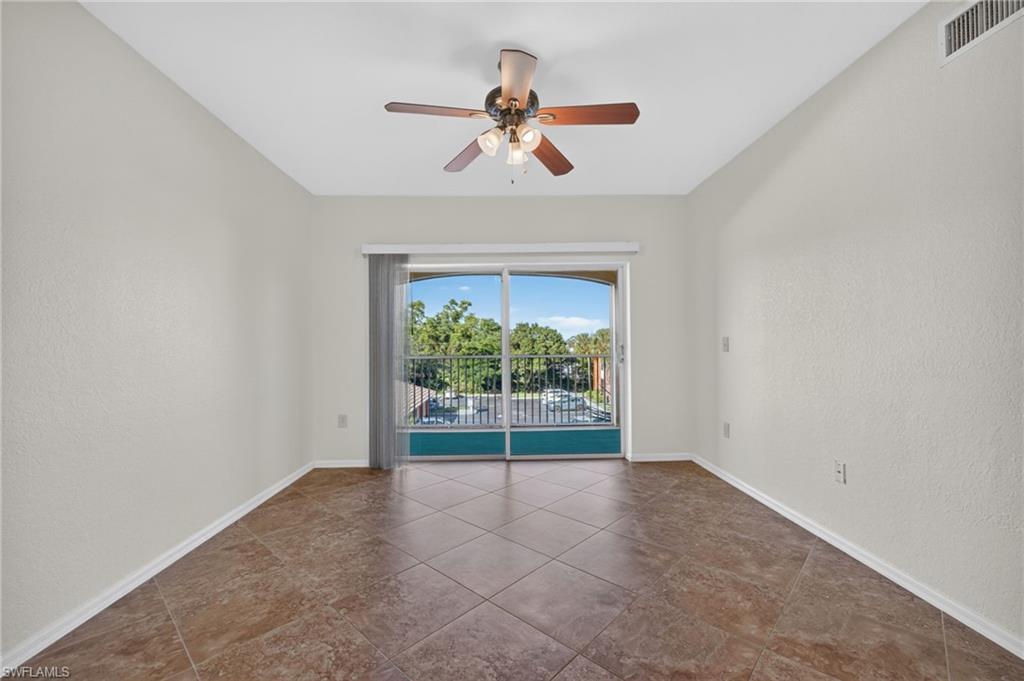 6341 Aragon Way 304 Property Photo 4