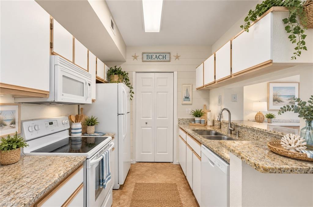 6341 Aragon Way 304 Property Photo 11