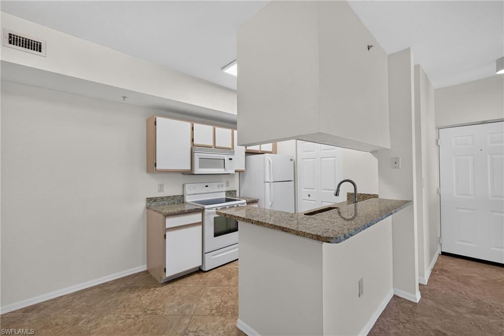6341 Aragon Way 304 Property Photo 14