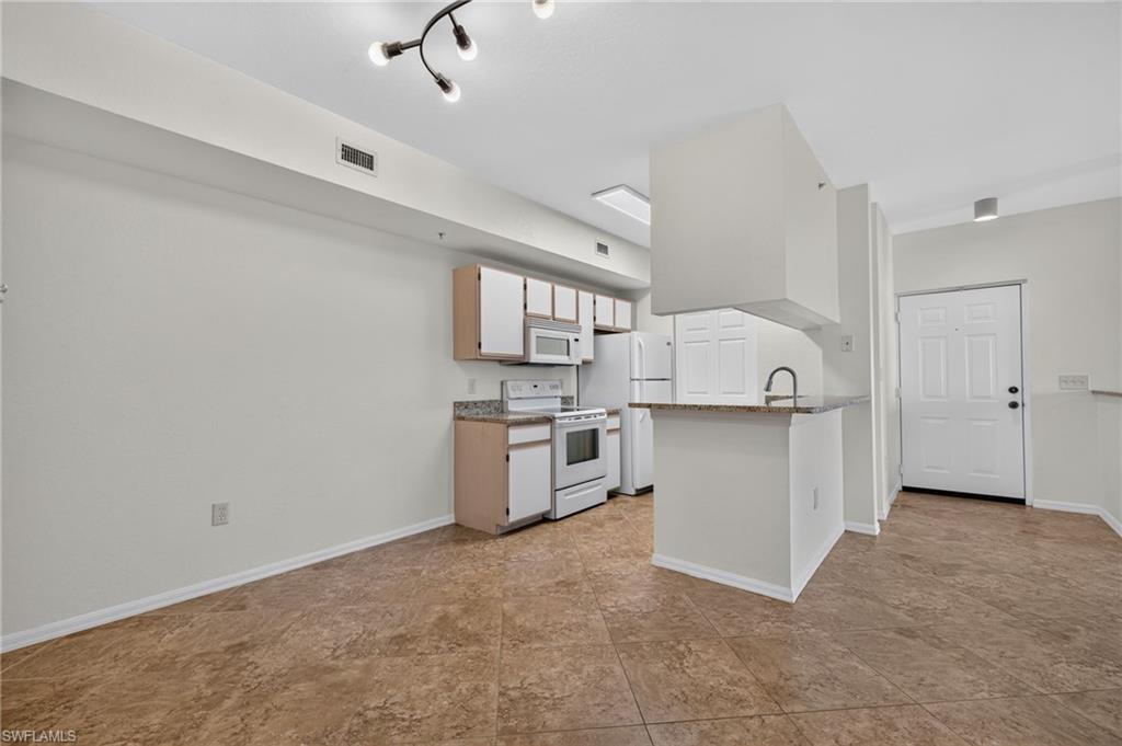 6341 Aragon Way 304 Property Photo 18