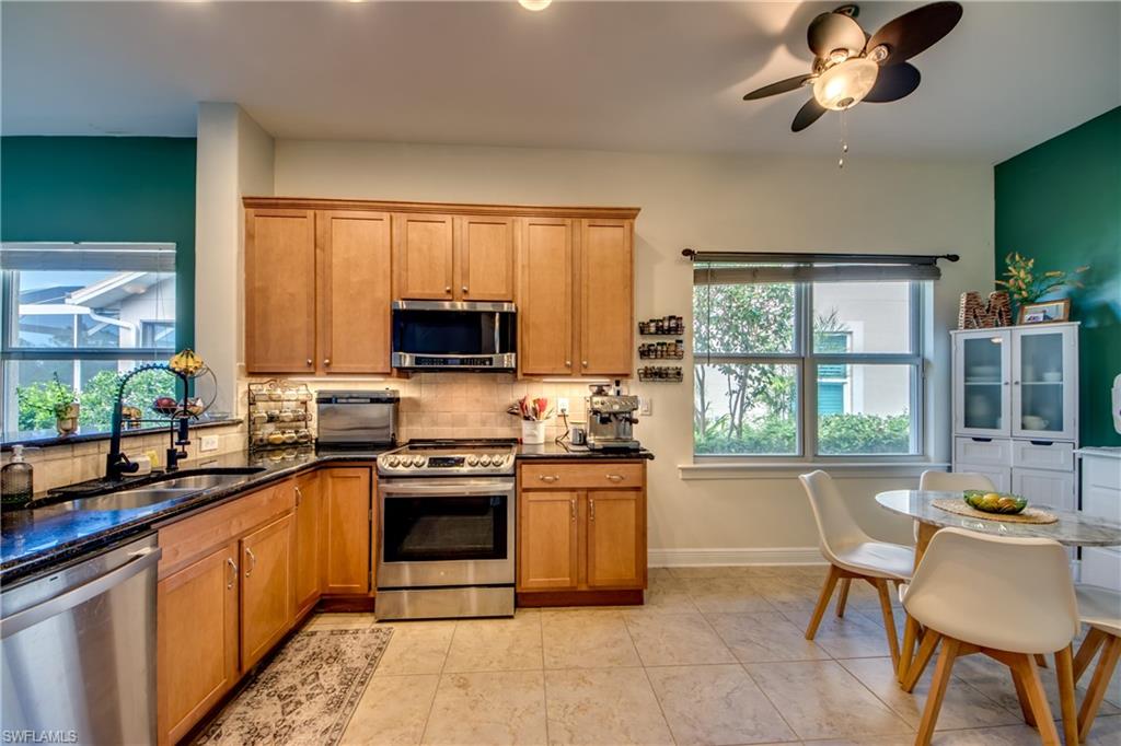 12730 Devonshire Lakes Cir Property Photo 11