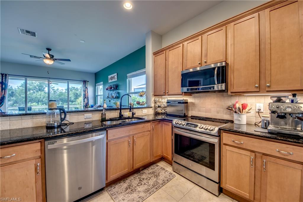 12730 Devonshire Lakes Cir Property Photo 12